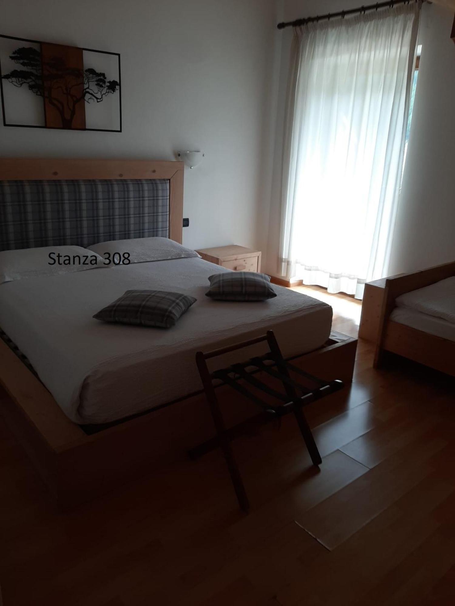 Hotel Pizboe Mazzin Bagian luar foto